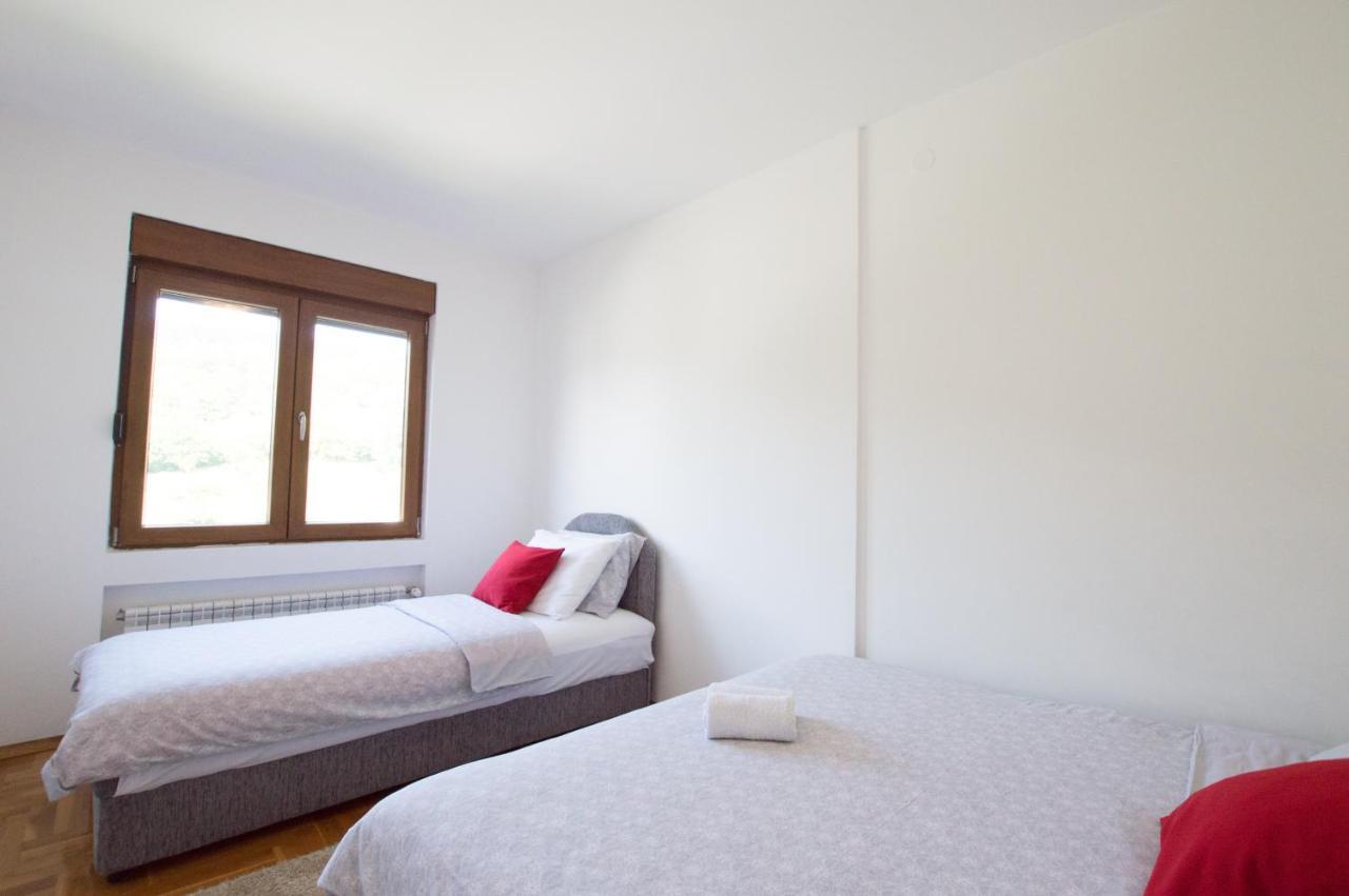 קולאסין Apartment Holiday מראה חיצוני תמונה